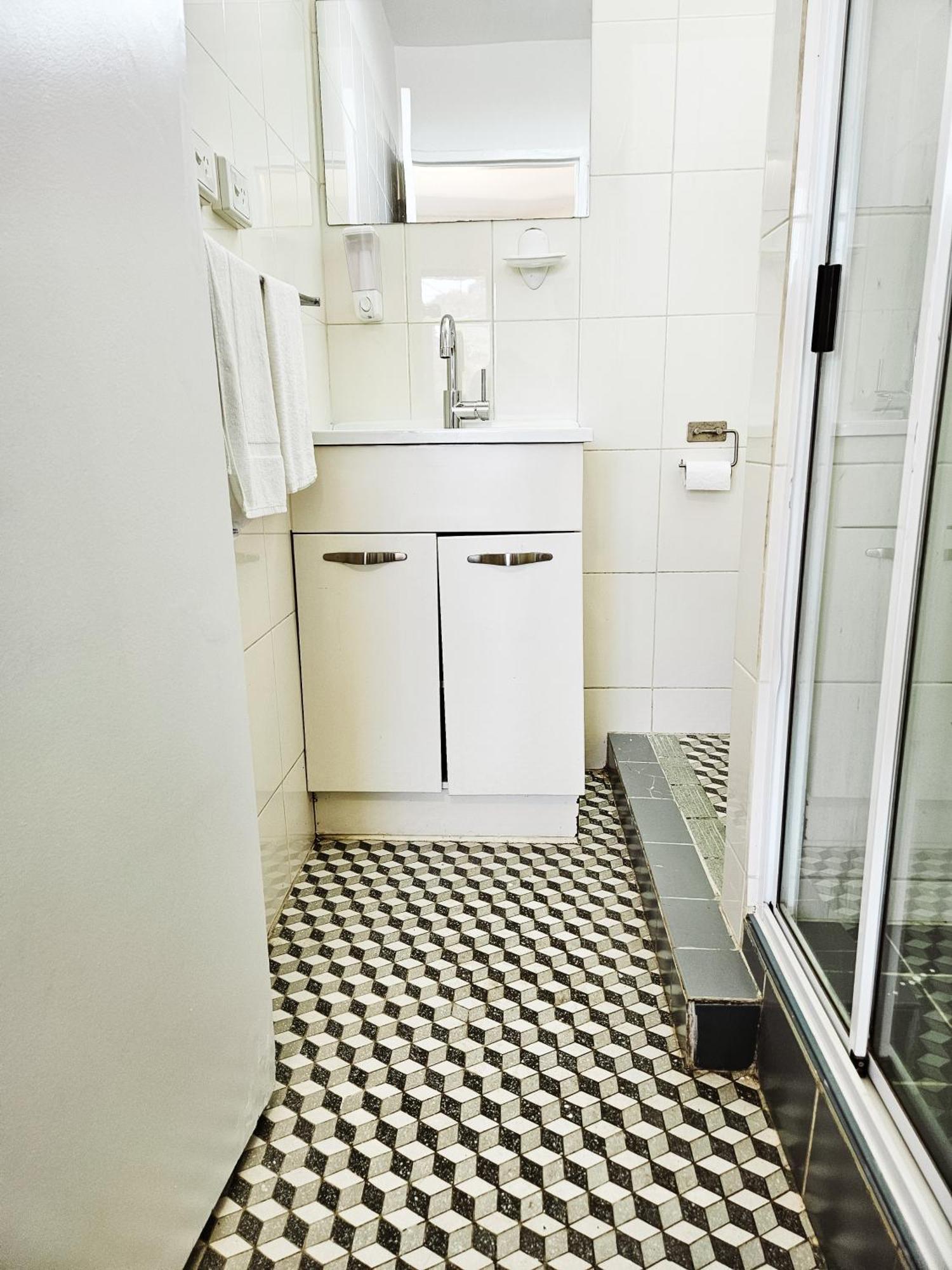 Green Door Motel Lavington 外观 照片